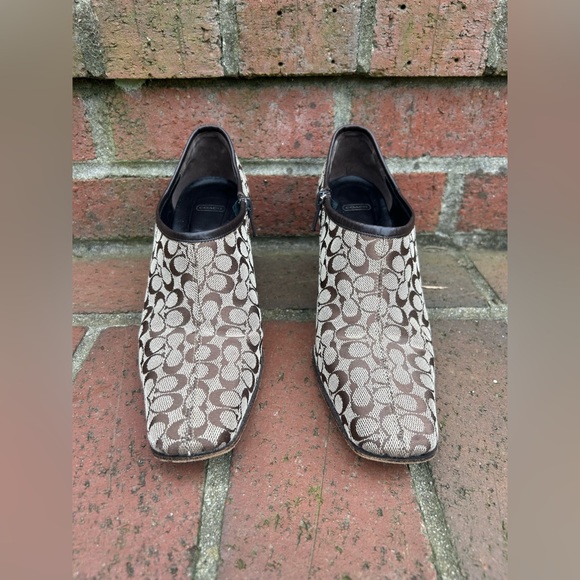 Vintage Coach Daphne Boots - Picture 2 of 7